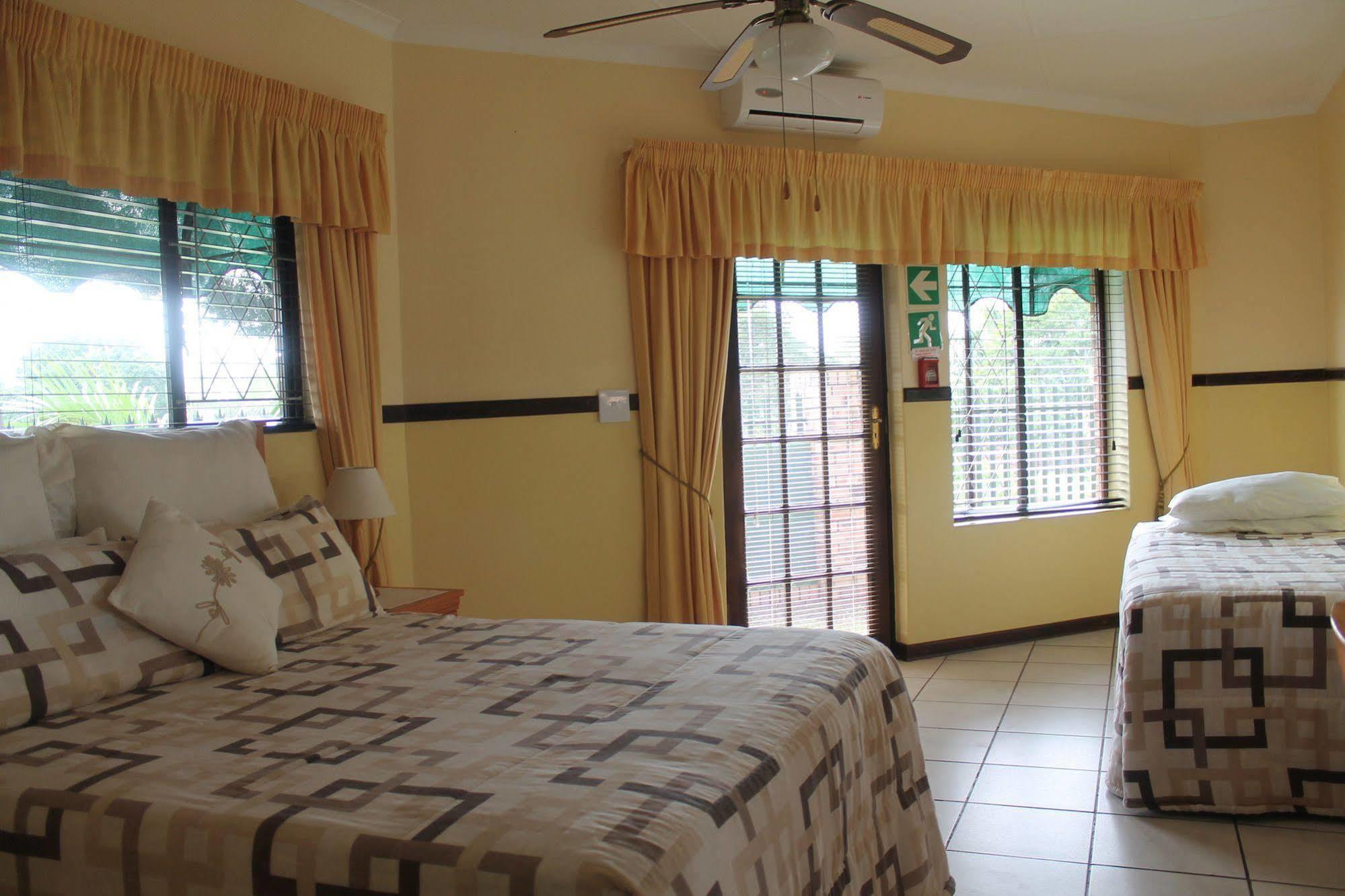 La Mer Lodge Richardsbaai Buitenkant foto